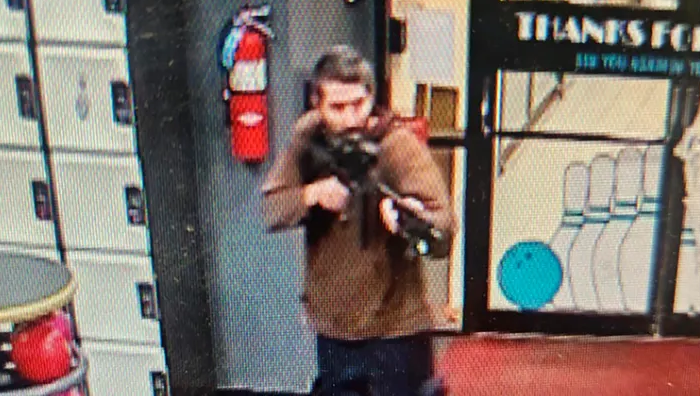 Извършителят на масовата стрелба в Мейн е намерен мъртъв