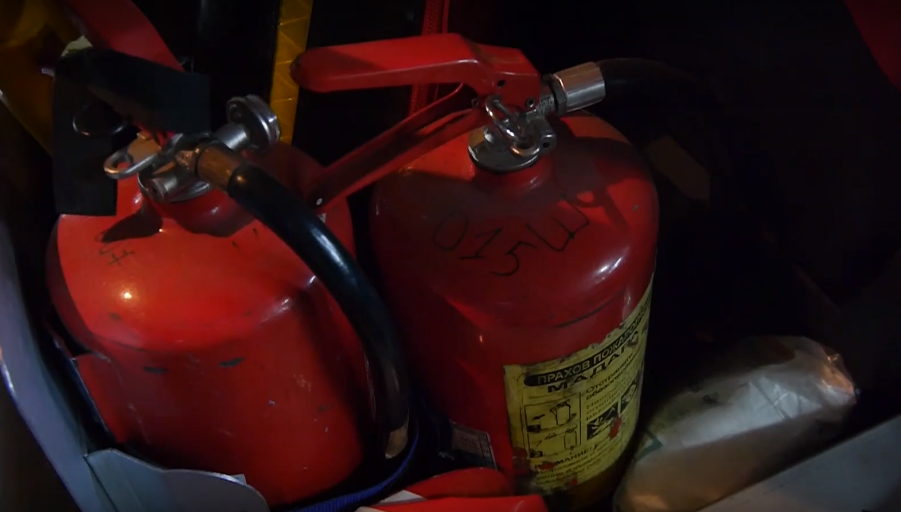 Пиян мъж подпали контейнери в Свиленград