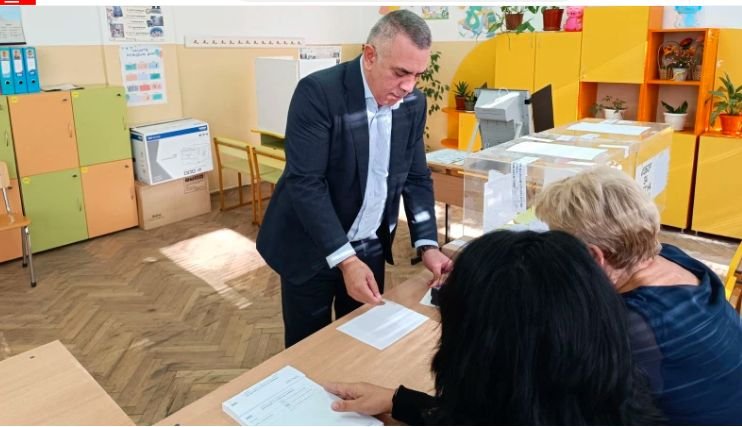Стефан Радев печели трети мандат в Сливен, Твърдица има нов кмет