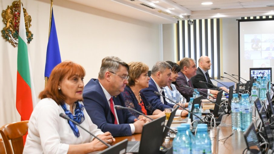 Разследващият главния прокурор Даниела Талева е в болница, ВСС изслушва Сарафов и Алексиев