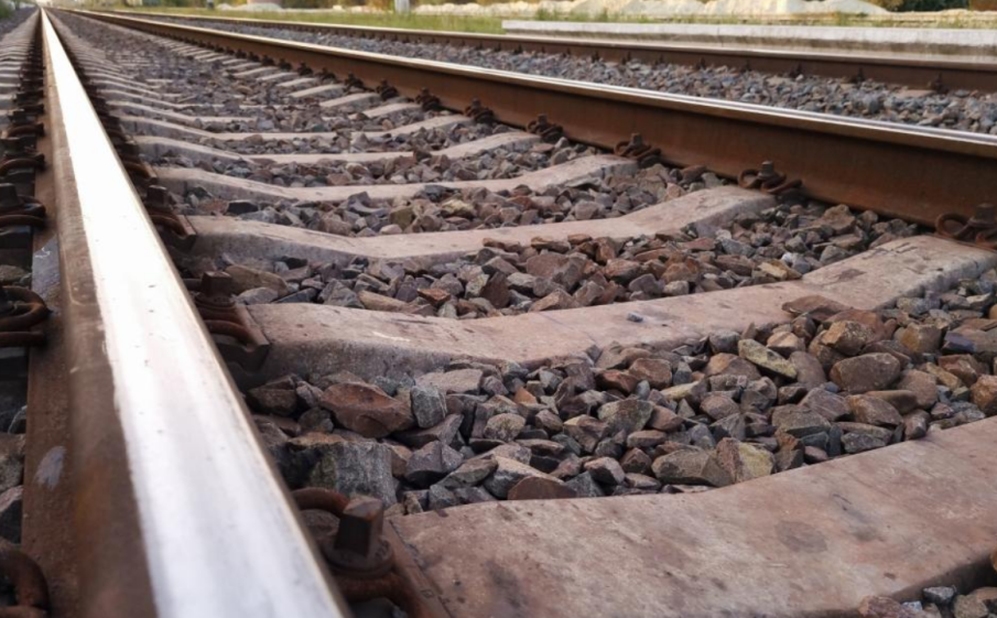 Дерайлирал влак в Кардам наруши графика по гарите в област Добрич