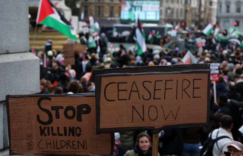 Призив за уволнение на вътрешната министърка на Великобритания заради позиция за пропалестинските протести