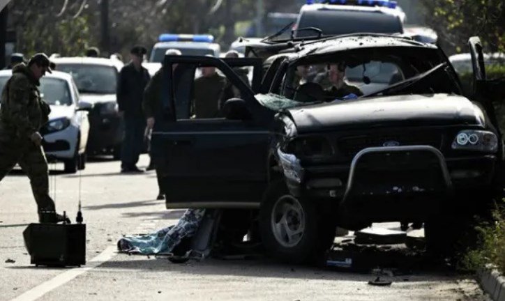 Украйна взриви подкрепян от Русия политик с кола бомба (СНИМКИ)