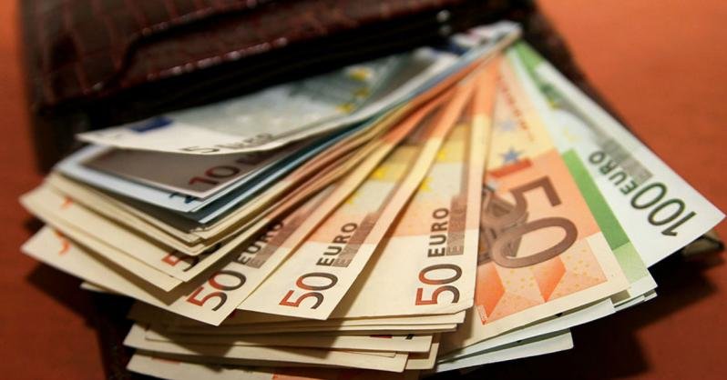 Нови правила предвиждат по-нисък таван за кешовите плащания в ЕС