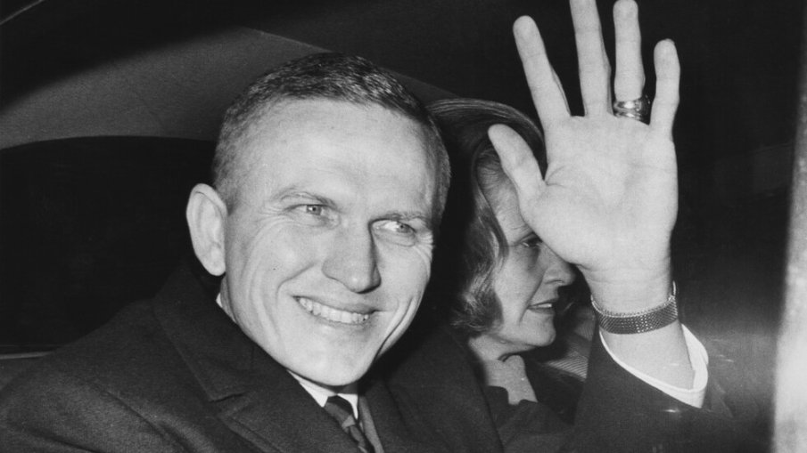 Командирът на мисията Аполо 8 отлетя към звездите