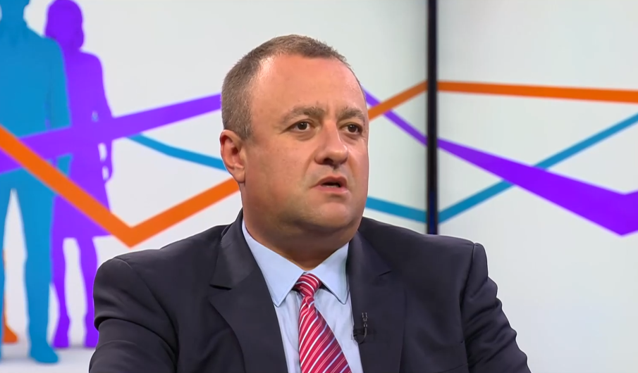 Иван Иванов: Борисов и Пеевски като не желаят „сглобката” да съществува, да подкрепят вота на недоверие