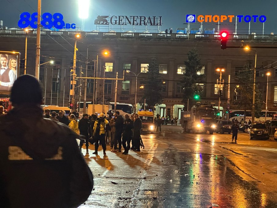 Четирима служители на МВР са уволнени заради погрома на протеста срещу БФС