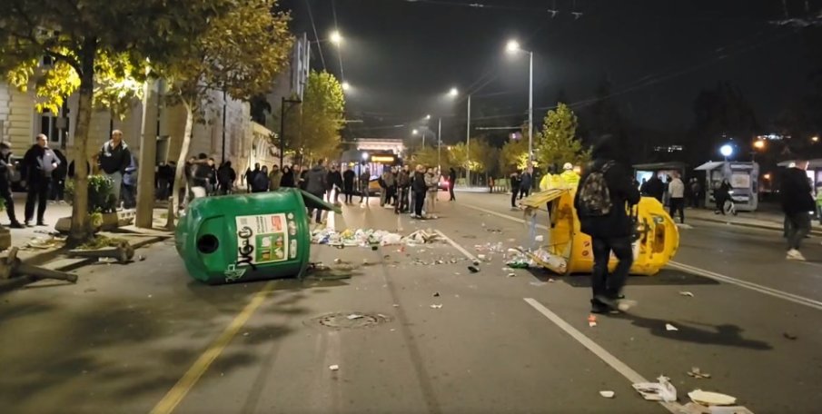 КАЛКУЛАТОР НА ПОГРОМА: Кметът Терзиев направи сметка - феновете нанесли щети из София за над 40 бона