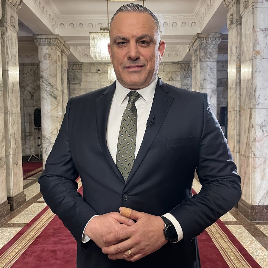 САМО В ПИК И РЕТРО: Семейна драма съсипа Юксел Кадриев 