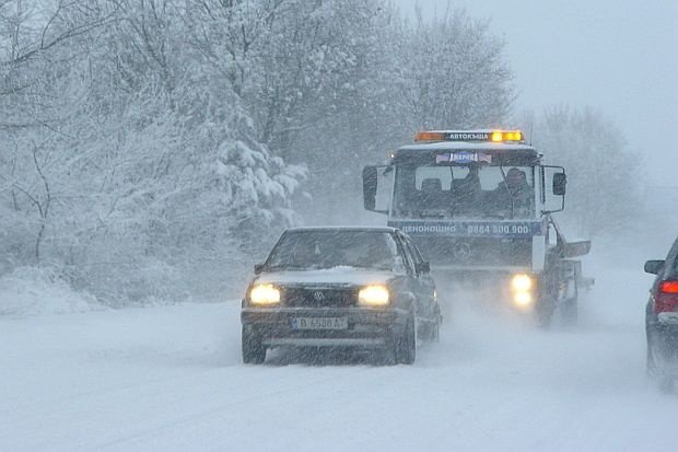 ВНИМАНИЕ, ШОФЬОРИ: Карайте внимателно, на места има гъста мъгла