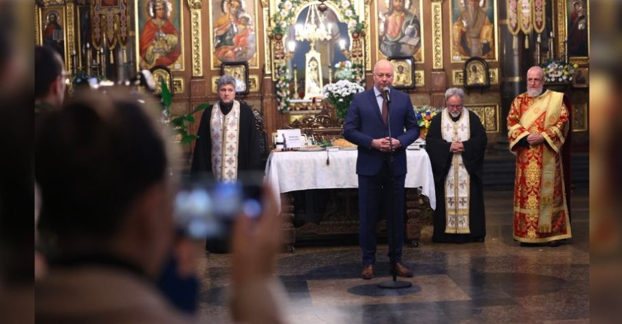 Росен Желязков и народни представители присъстваха на панихида в памет на загиналите по време на Гладомора в Украйна