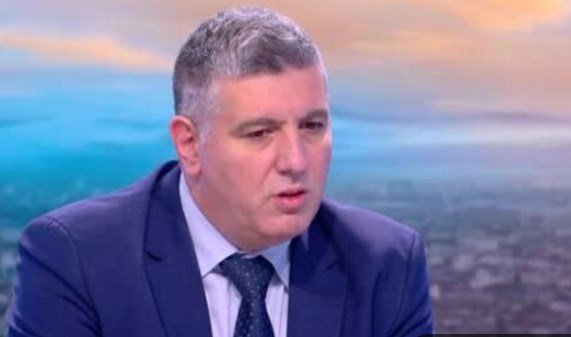 Държавата ще прави анкета как да се казва магистралата от Русе до Търново