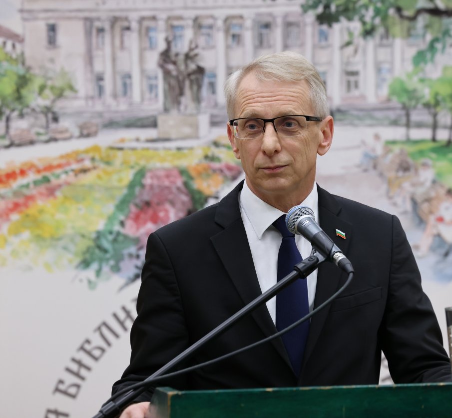 Денков защити идеята за сливане на университети