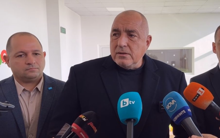 Борисов се обяви срещу бутането на Паметника на Съветската армия