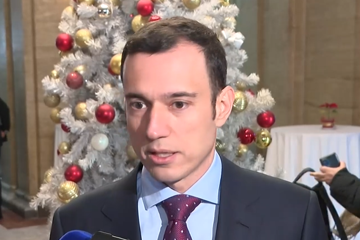 Терзиев разреши фойерверките в нощта на Нова година