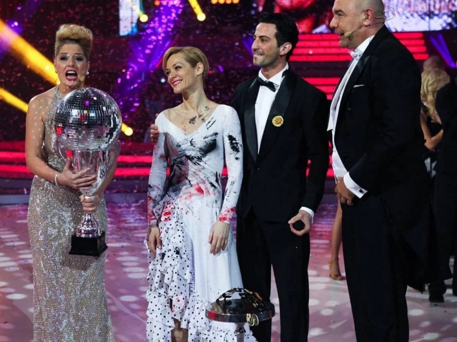 Гери-Никол и ергенът Виктор влизат в Денсинг старс