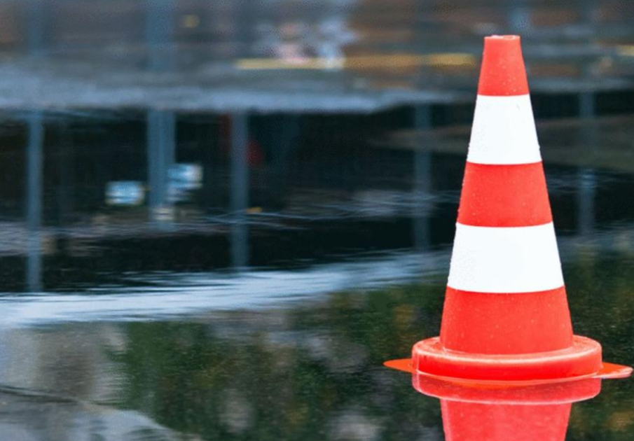 Авария спря водата в центъра на София