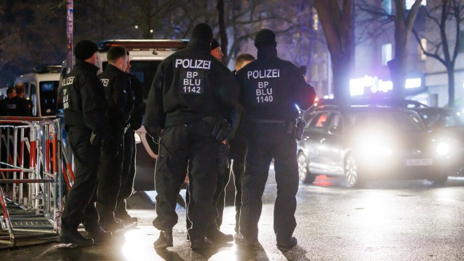 Празнични изстъпления в Германия, има жертва, ранени и стотици задържани (ВИДЕО)