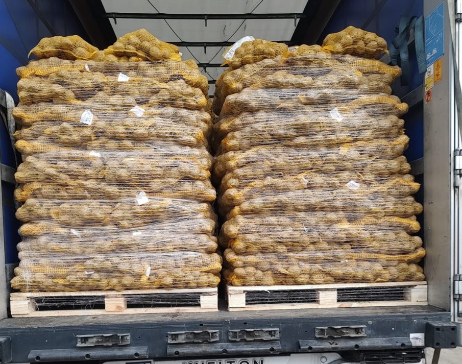 Откриха над 71 000 евро, скрити под чували с картофи в турски камион