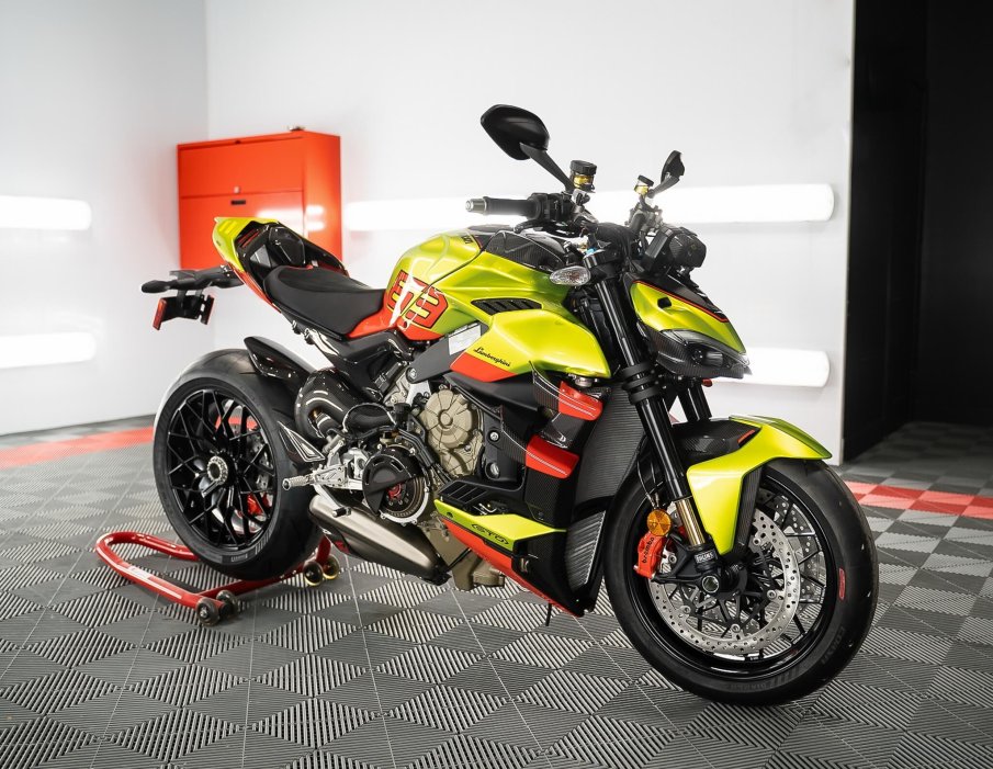 Грък си купи най-скъпия мотоциклет в света