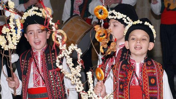 Сурвакането и сурвакницата имат магическа сила