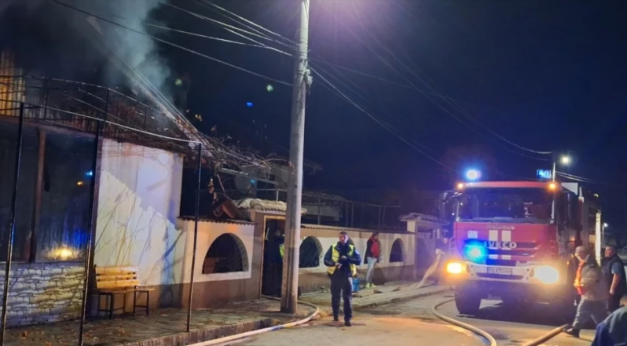 Пламна пивница в пловдивско село, няма пострадали