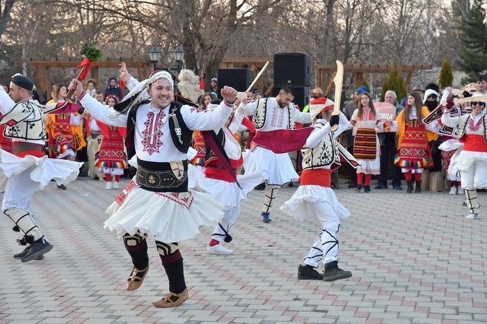 Кои са русалиите - мистичните мъже, които обикалят между Коледа и Йордановден