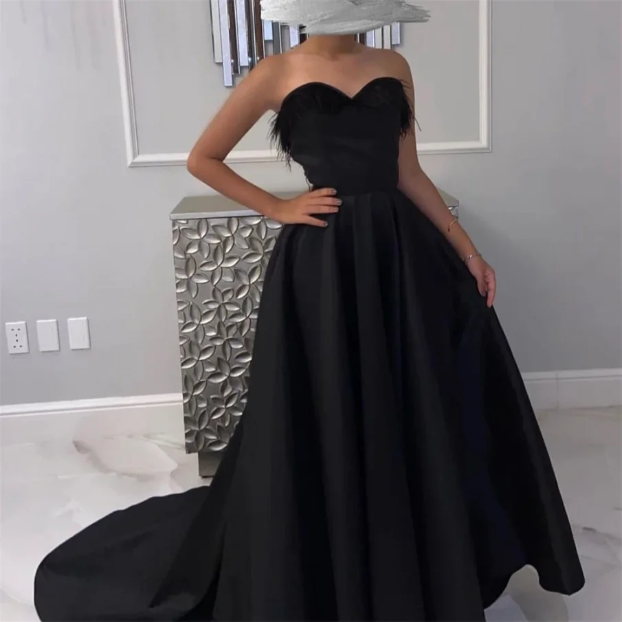 НА КРЕДИТ: Абитуриентки изплащат роклята за бала 1 година