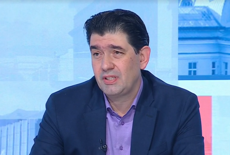 Иван Таков: Случващото се в СОС е муден, досаден, скучен филм със слаби режисьори