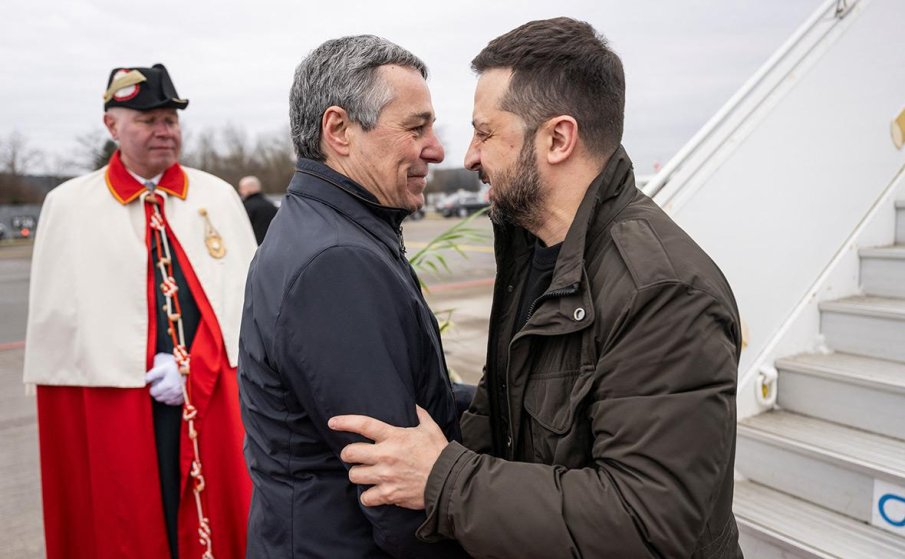 Зеленски пристигна в Швейцария, ще участва във форума в Давос (ВИДЕО)