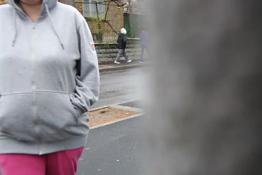 Две жени опитаха да задигнат чугунени решетки за канализация, но ги хванаха
