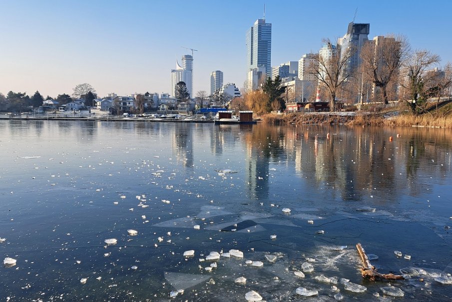 ЗЛОВЕЩО: Рибар „улови“ човешки крак в Дунав край Виена