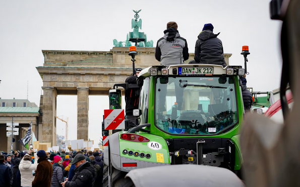 Ултиматум: Германските фермери заплашиха с нови протести, ако Шолц не оттегли съкращенията на субсидиите