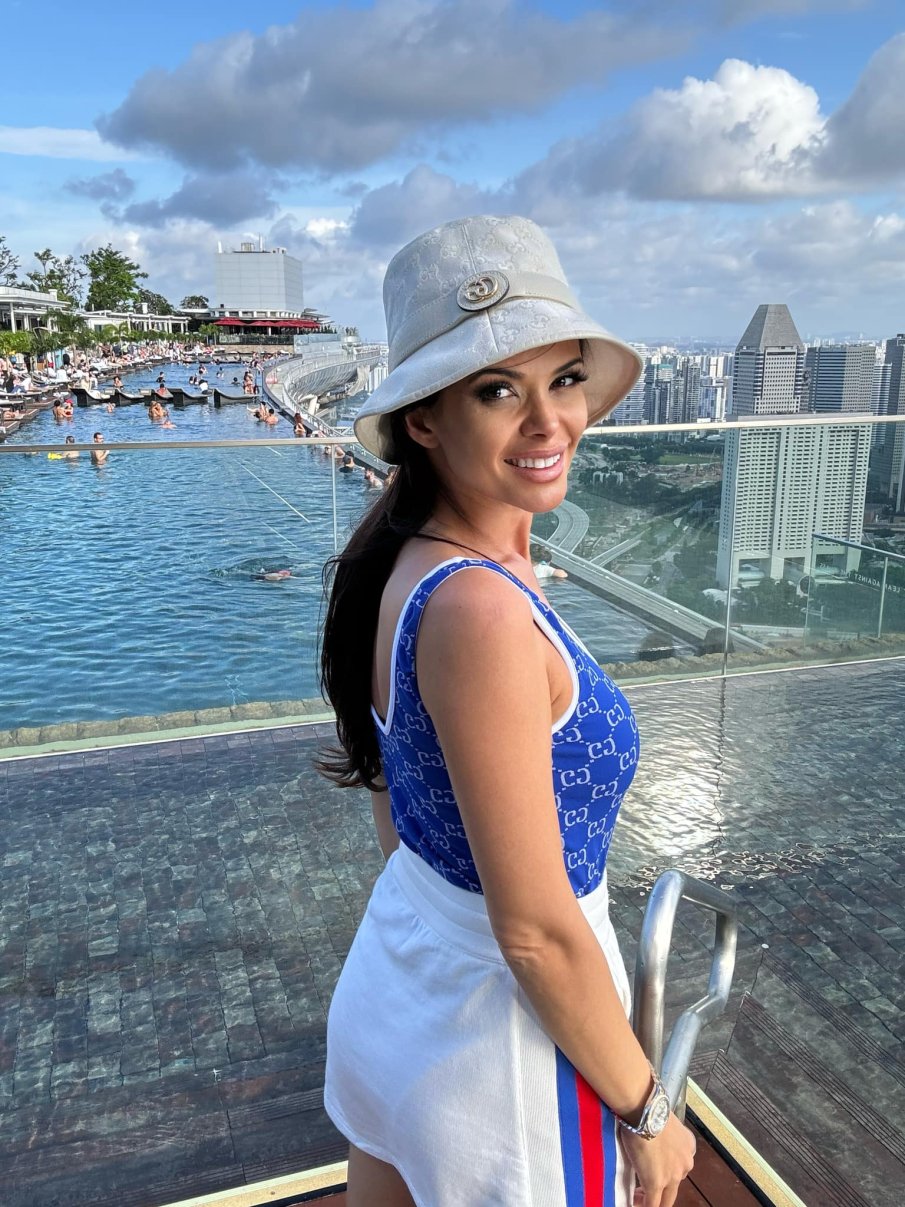 Преслава спи в Сингапур за 1300 лева на нощ