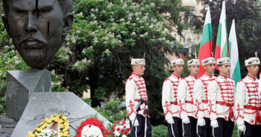 Честваме 170-тата годишнина от рождението на Стефан Стамболов на едноименния площад в Пловдив