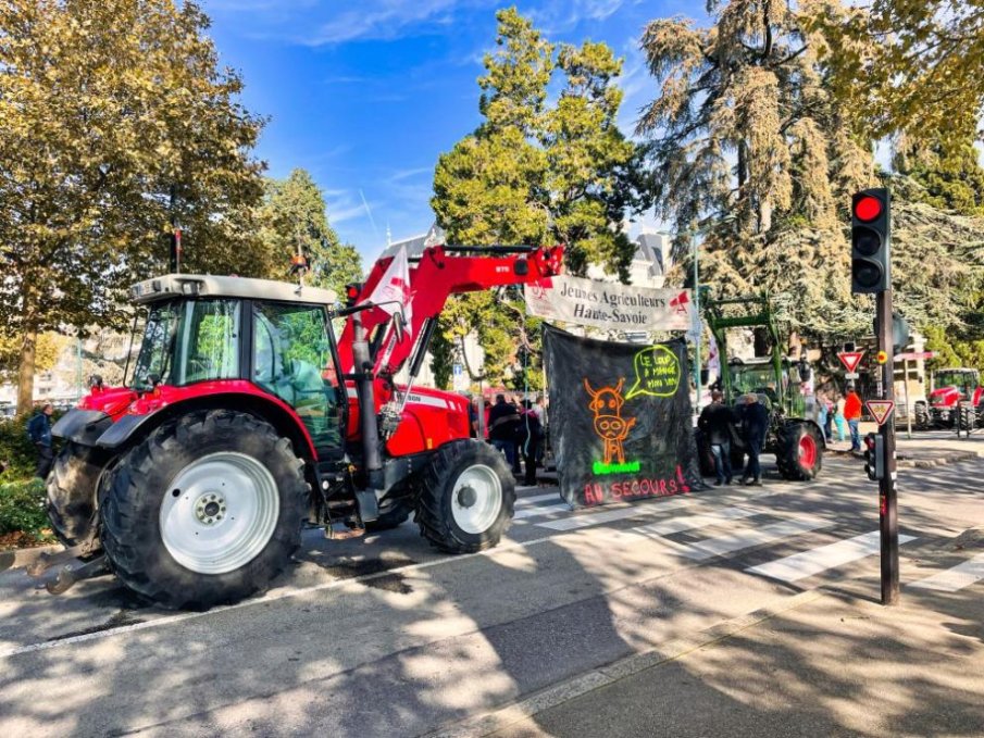 Протестите на френските фермери може да се насочат към Париж (ВИДЕО)