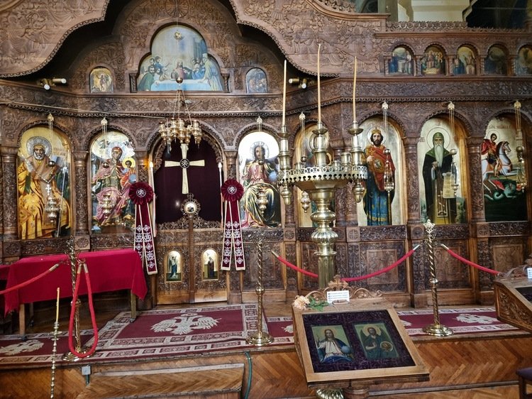 СВЕТИНЯ: Икона с вградени мощи на света Петка вече има в храм Св. Николай Чудотворец в Ямбол СВЕТИНЯ: Икона с вградени мощи на света Петка вече има в храм Св. Николай Чудотворец в Ямбол