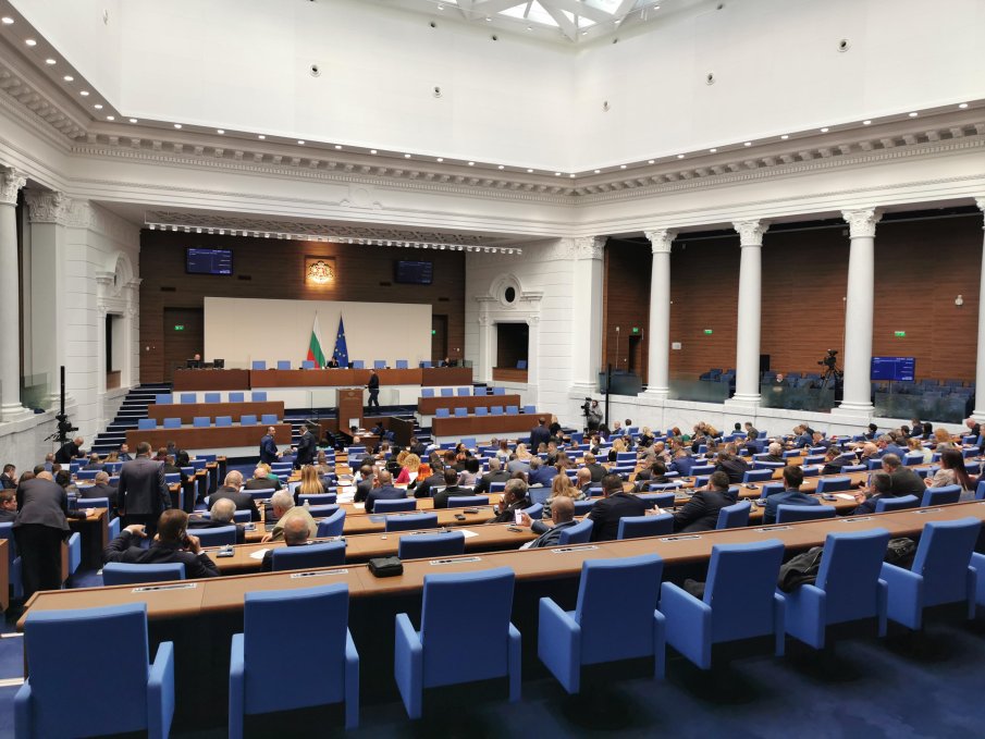 Депутатите гласуват на второ четене промените в Законите за МВР и администрацията