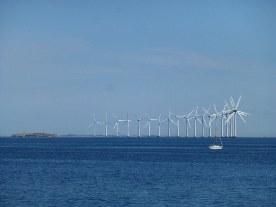 Туристическият бранш настоява ветрогенераторите да не се виждат от брега