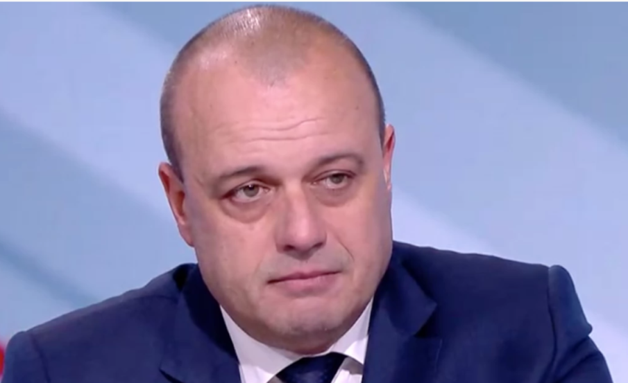 БСП нямало да влезе в калната битка на Пеевски с Радев - Информационна ...