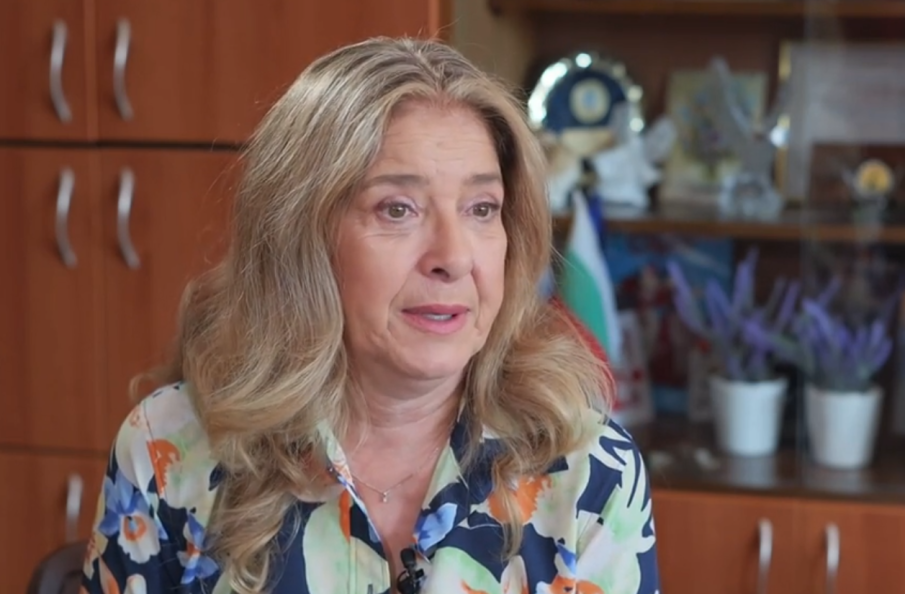 Катето Евро: Искам още внуци - момче и момиче