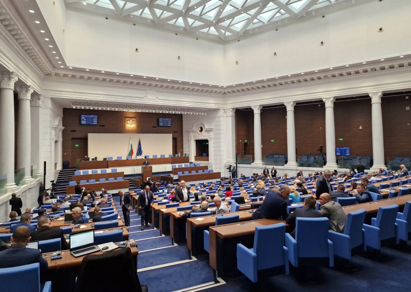 ПИК TV: Депутатите препитват 9 министри на парламентарния контрол (ОБНОВЕНА)