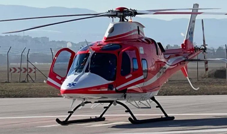 Медицинският хеликоптер докара пострадал скиор от Банско до София (ВИДЕО)