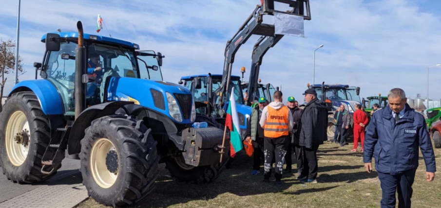 ЗА ВТОРИ ПЪТ! Тракторите нахлуват в Пловдив, блокират града