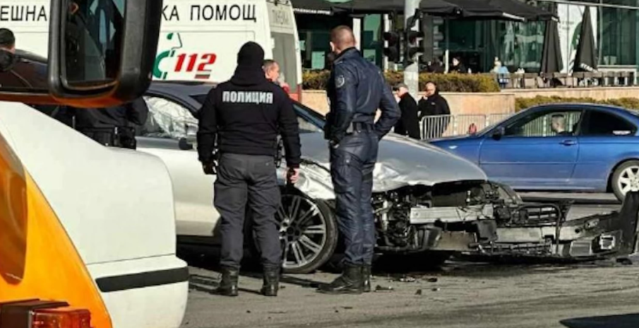 Тежка катастрофа на Черни връх, на метри от място, където убиха Милен Цветков