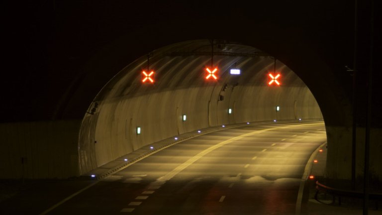 Ограничават движението в тунел „Правешки ханове“ на АМ „Хемус“