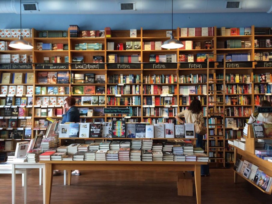 Нова тенденция в САЩ: Завръщане към печатните книги и книжарниците