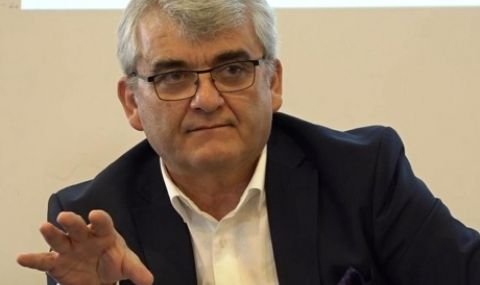 И футболен агент се пробва за шеф на БФС