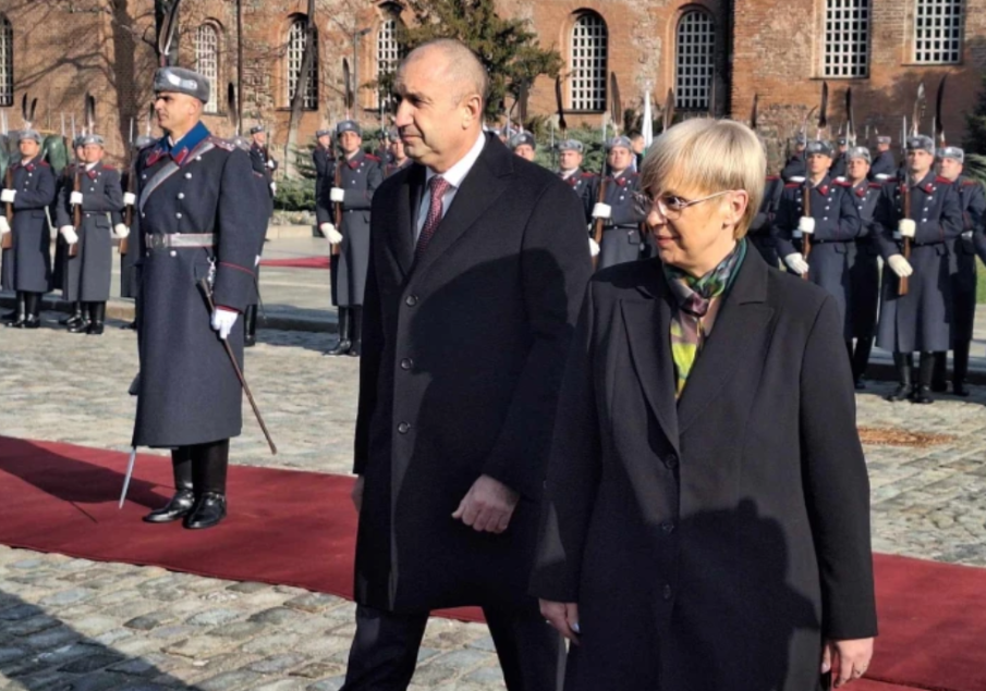 Президентът на Словения отдаде почит пред Паметника на Незнайния воин