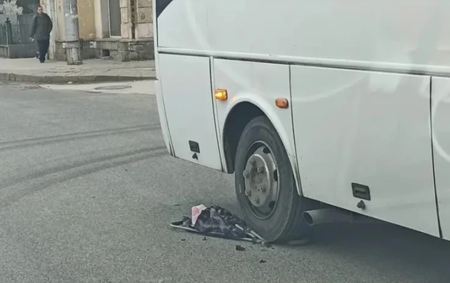 Автобус премаза крака на пловдивчанка в квартал Кършияка